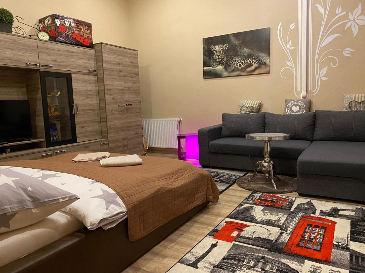 Apartment Near Opera In Downtown บูดาเปสต์ ภายนอก รูปภาพ
