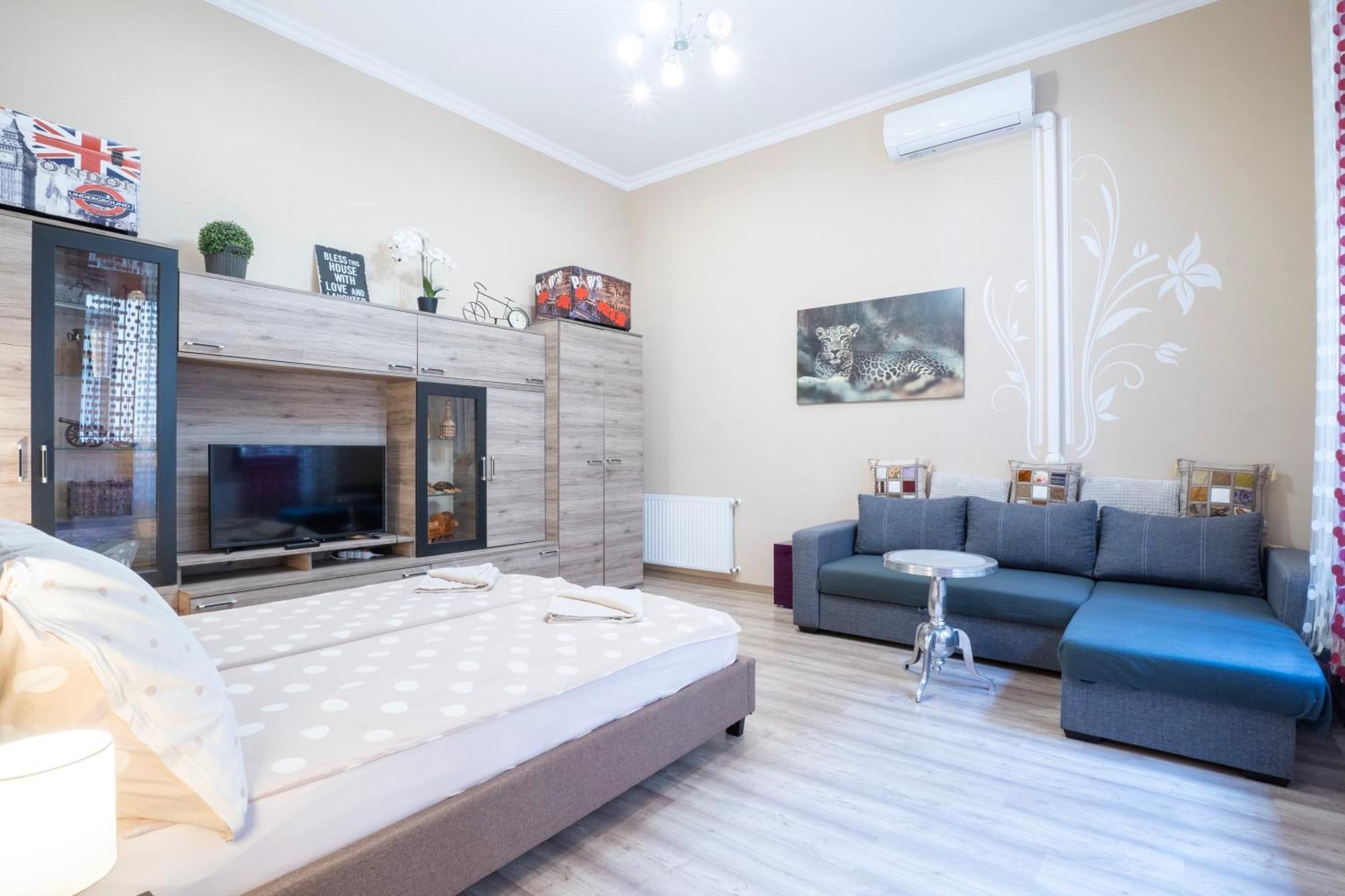 Apartment Near Opera In Downtown บูดาเปสต์ ภายนอก รูปภาพ