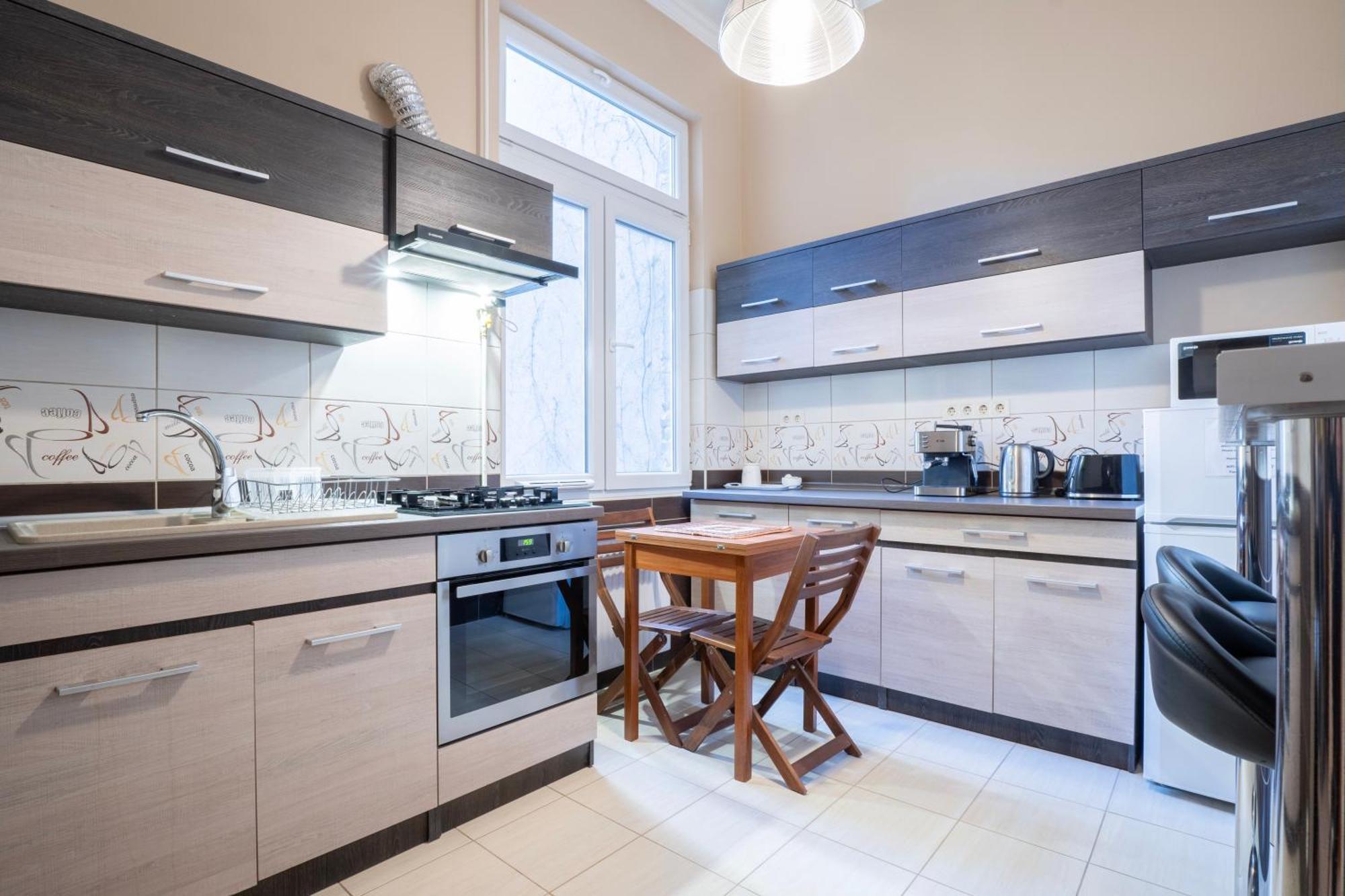 Apartment Near Opera In Downtown บูดาเปสต์ ภายนอก รูปภาพ