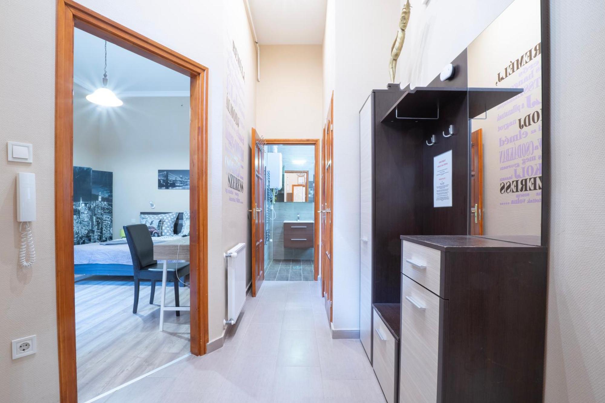 Apartment Near Opera In Downtown บูดาเปสต์ ภายนอก รูปภาพ