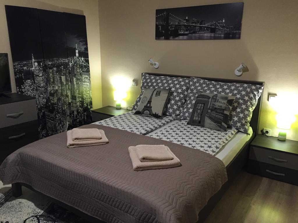 Apartment Near Opera In Downtown บูดาเปสต์ ภายนอก รูปภาพ